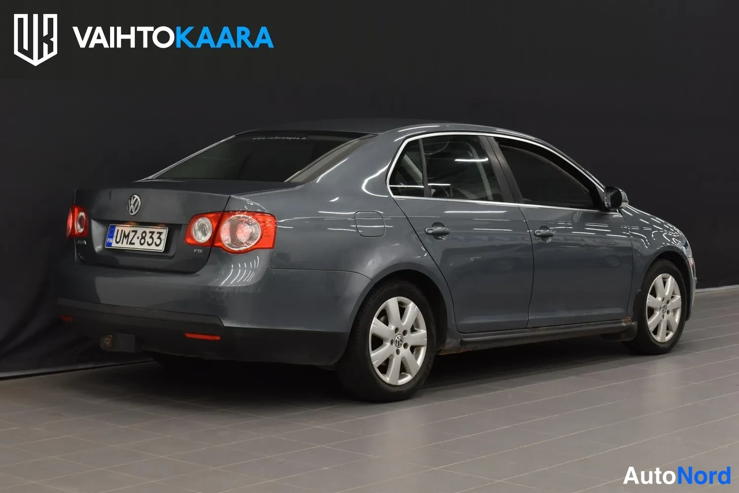Harmaa Volkswagen Jetta 2007, ulkokuva 4 – Raisio