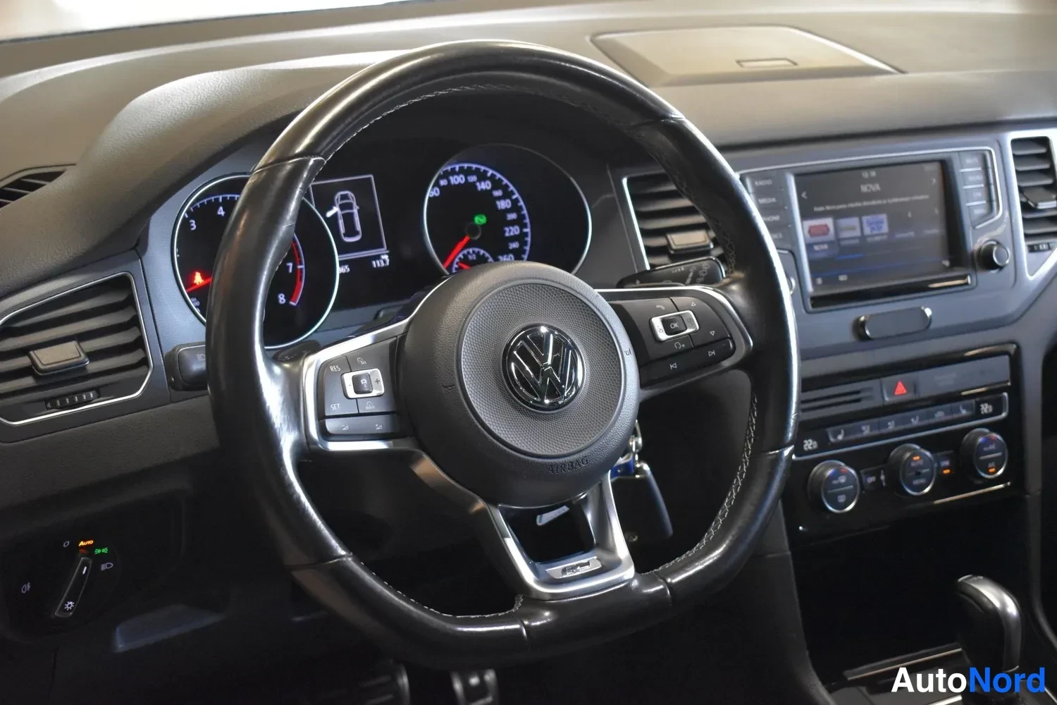 Musta Volkswagen Golf Sportsvan 2017, ulkokuva 11 – Raisio