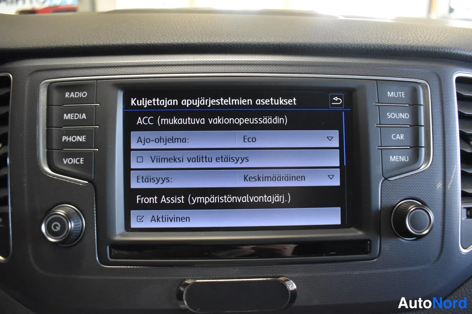 Musta Volkswagen Golf Sportsvan 2017, ulkokuva 24 – Raisio