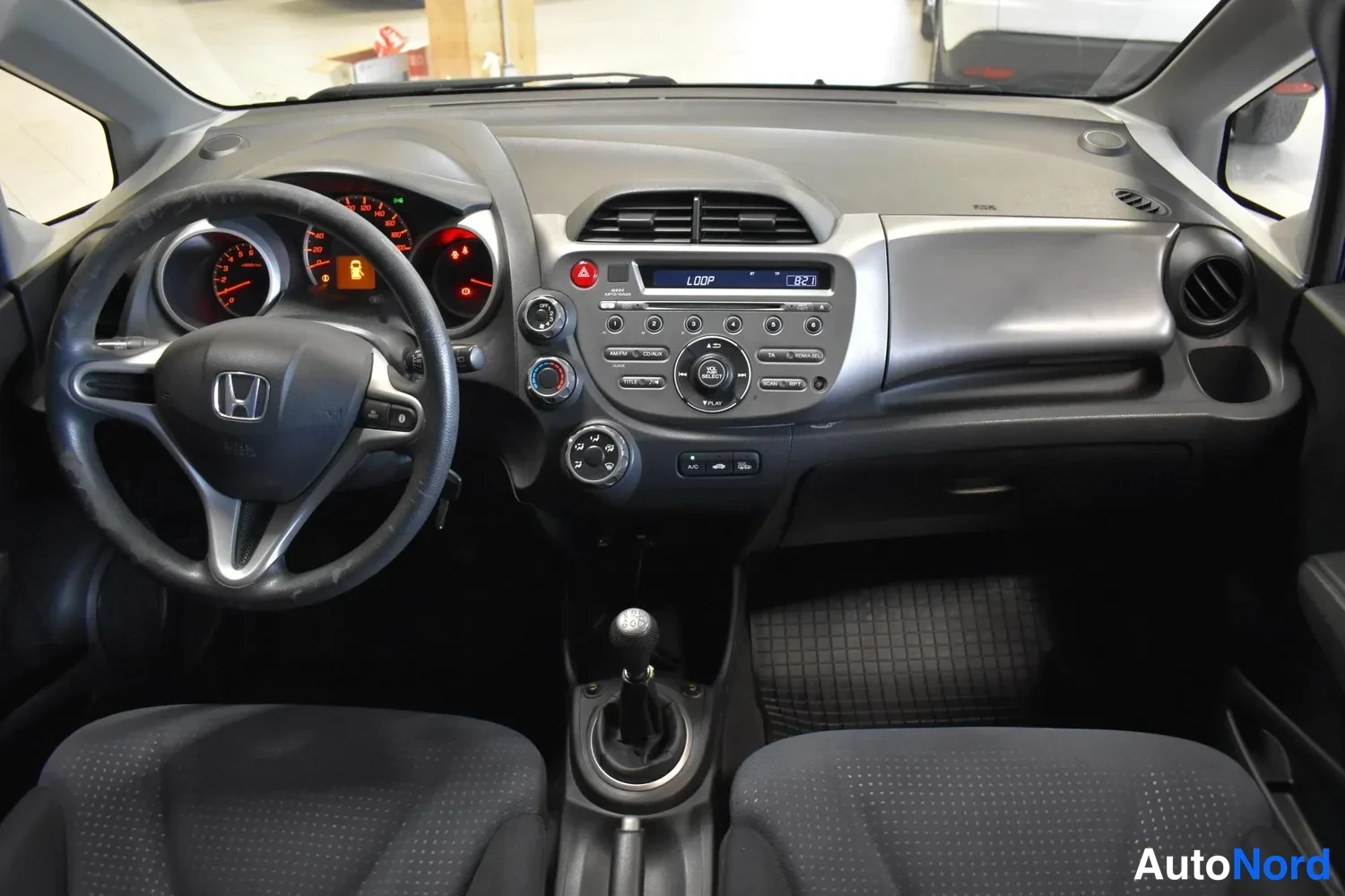 Musta Honda Jazz 2009, ulkokuva 11 – Raisio
