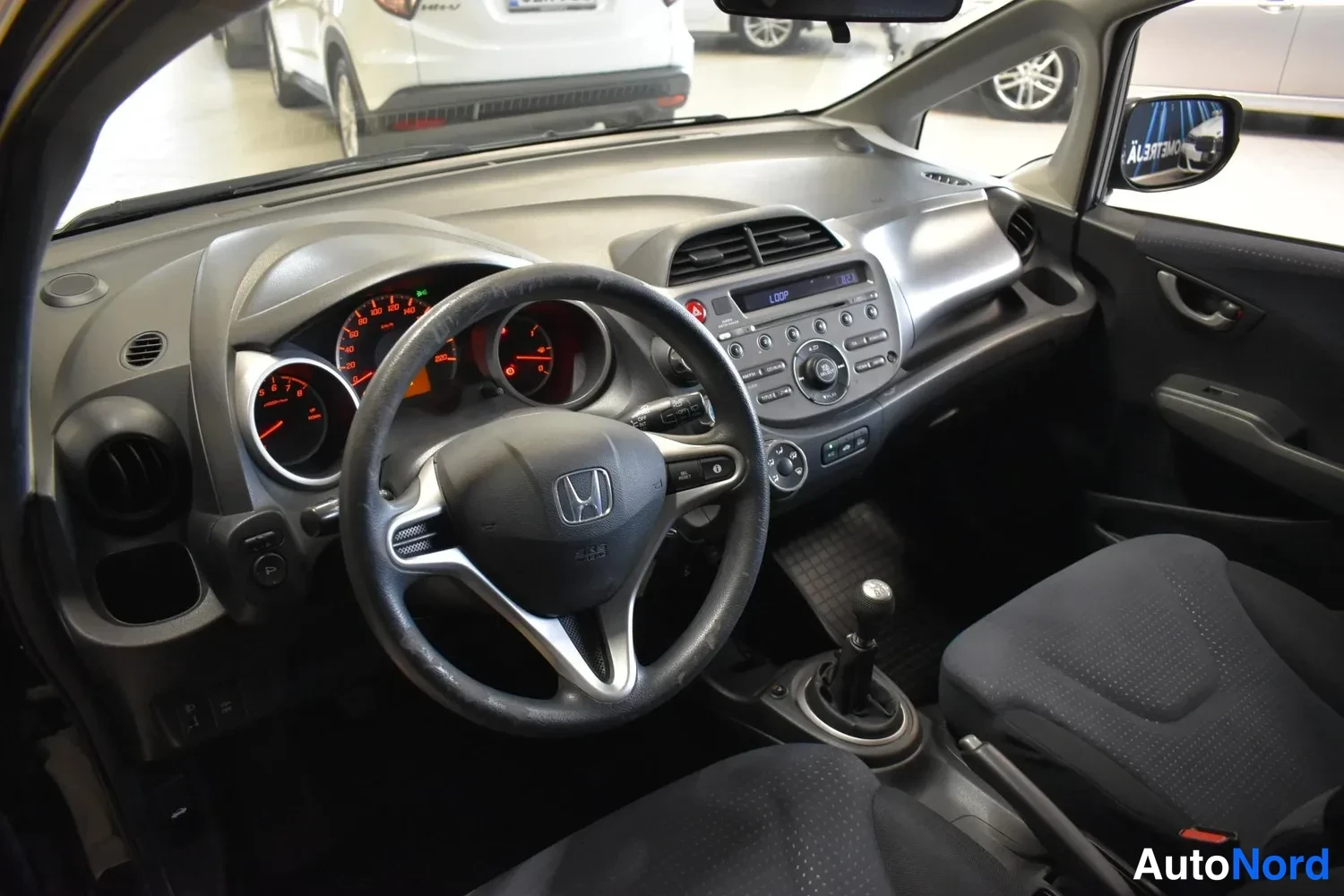 Musta Honda Jazz 2009, ulkokuva 8 – Raisio