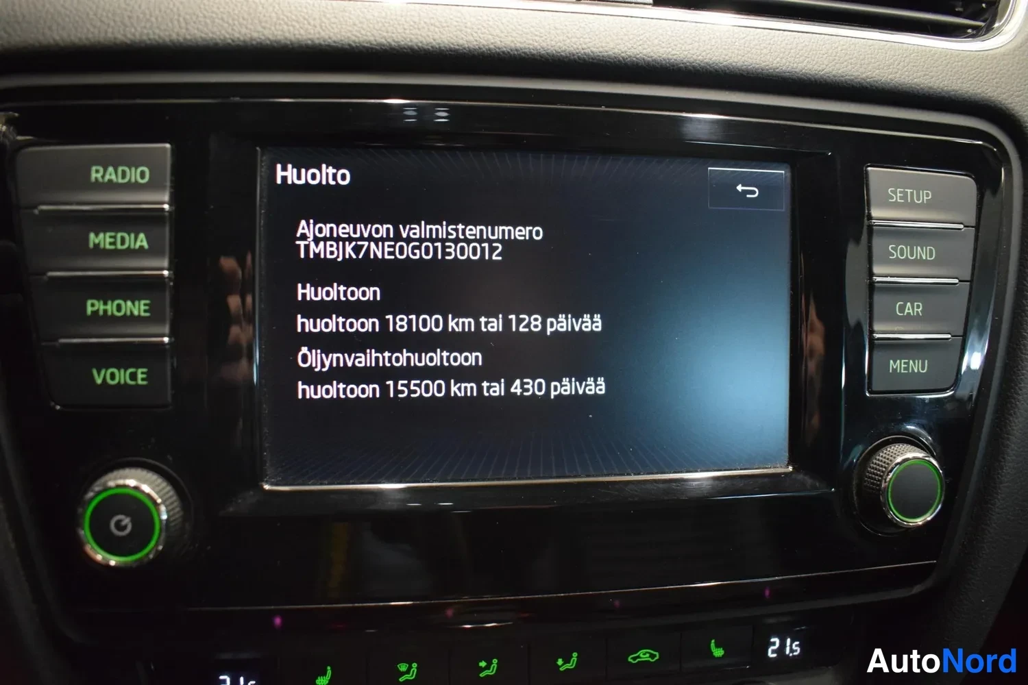 Musta Skoda Octavia 2016, ulkokuva 16 – Raisio