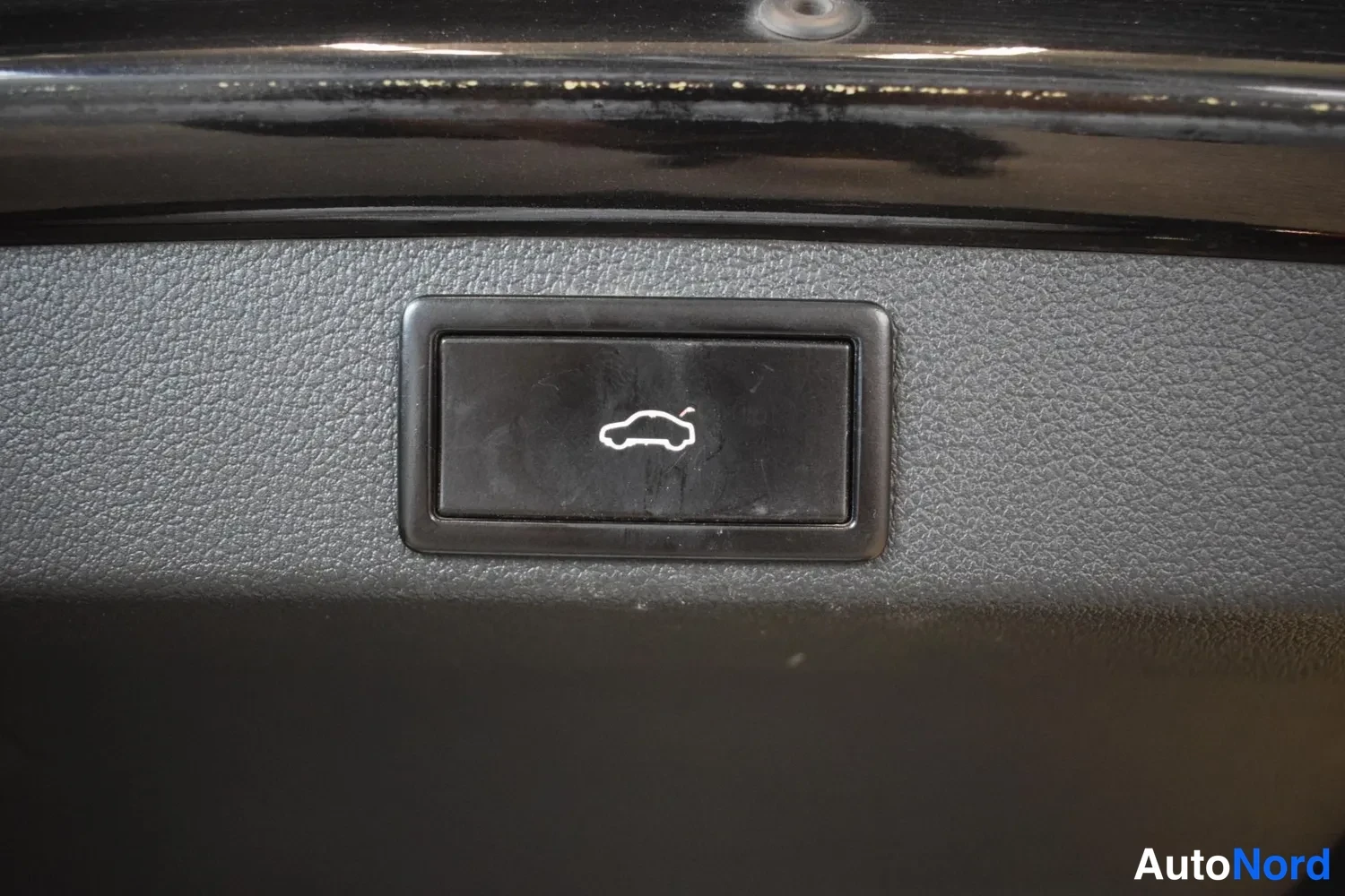 Musta Skoda Octavia 2016, ulkokuva 24 – Raisio