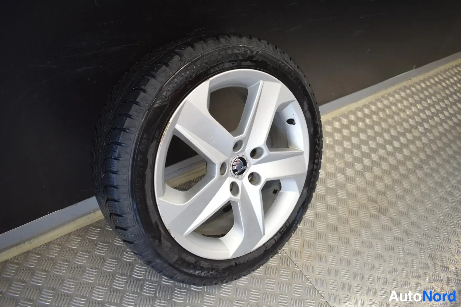 Musta Skoda Octavia 2016, ulkokuva 26 – Raisio