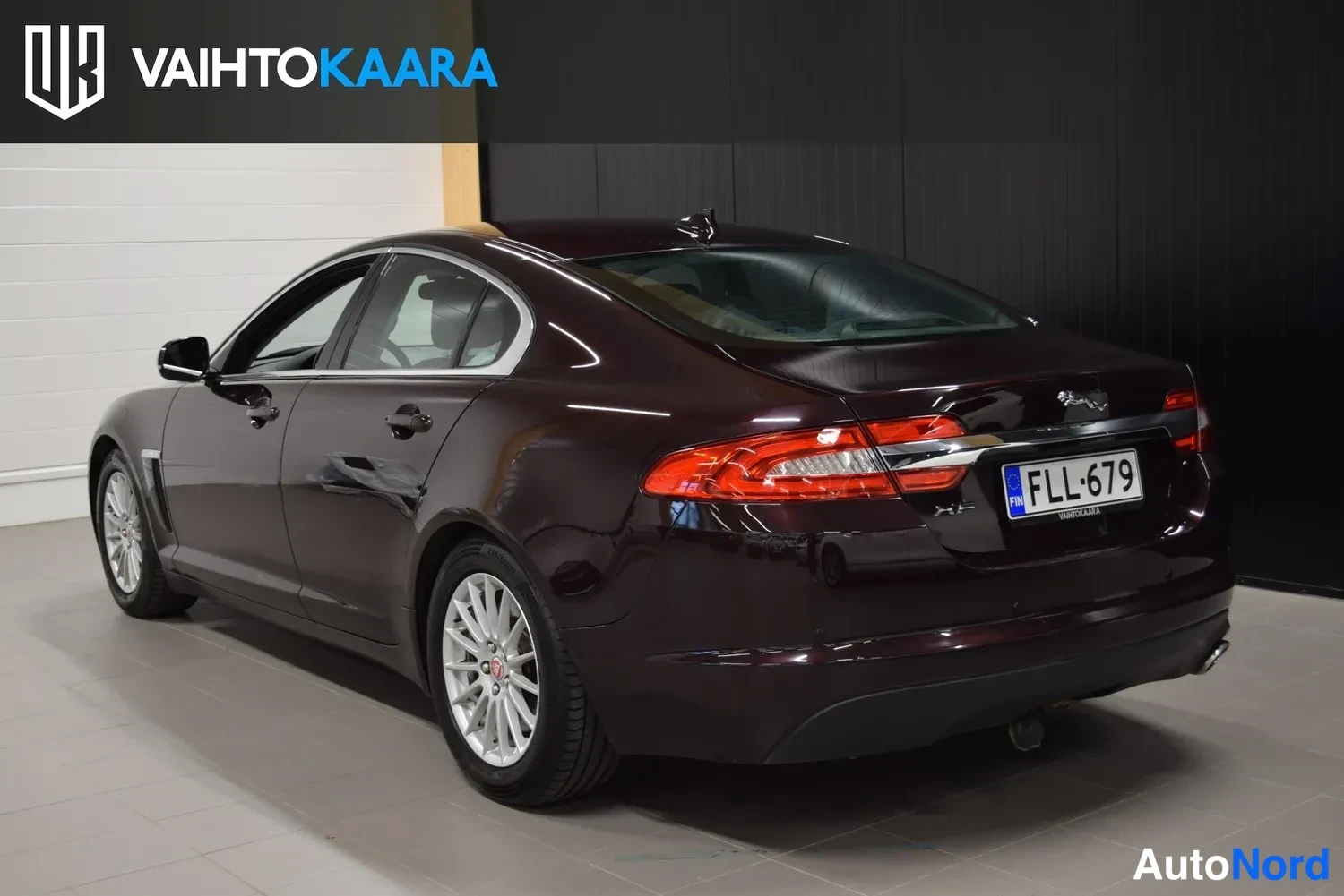Punainen Jaguar XF 2014, ulkokuva 3 – Raisio