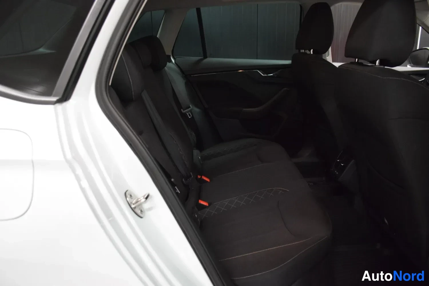 Valkoinen Skoda Kamiq 2022, ulkokuva 13 – Raisio