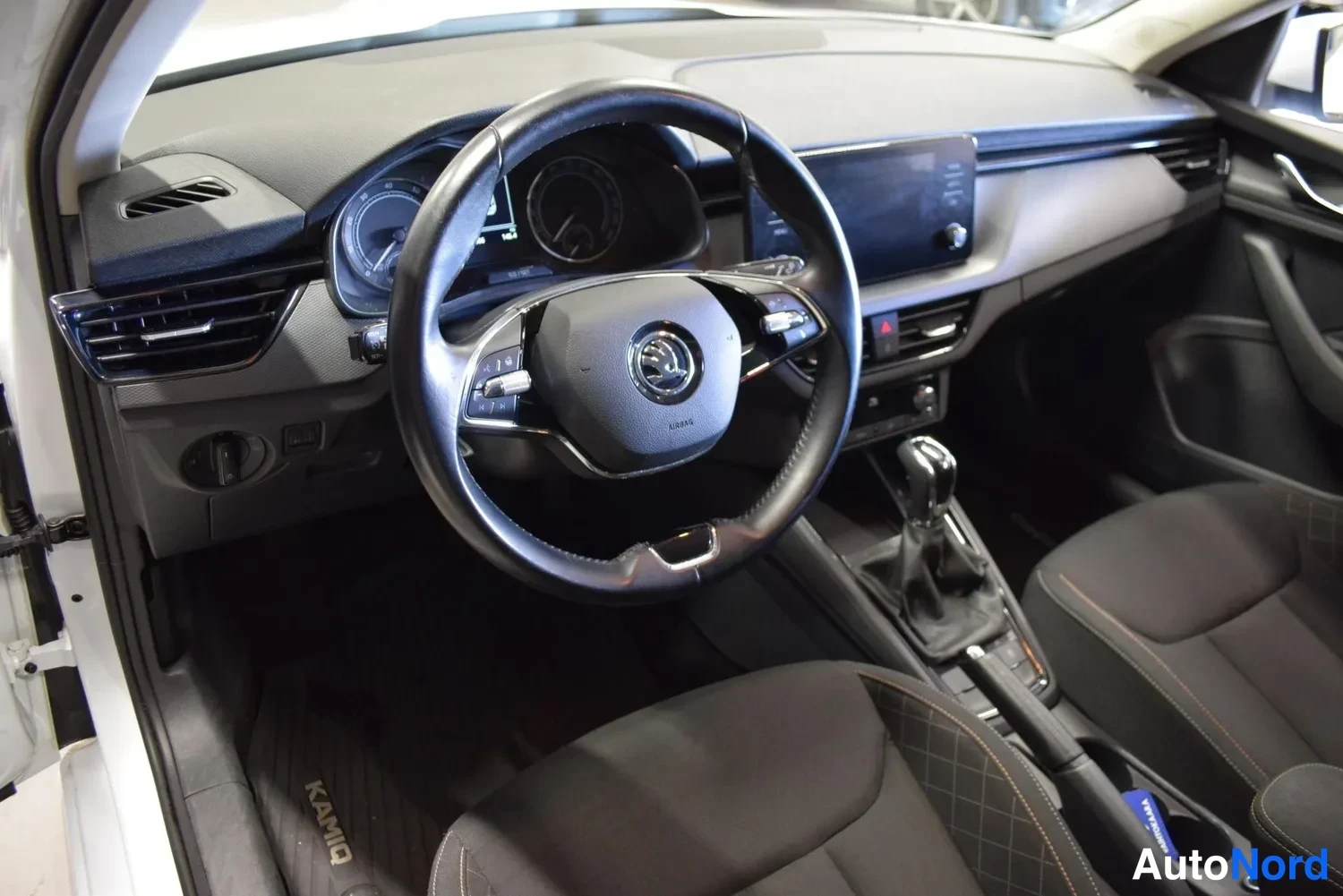 Valkoinen Skoda Kamiq 2022, ulkokuva 8 – Raisio