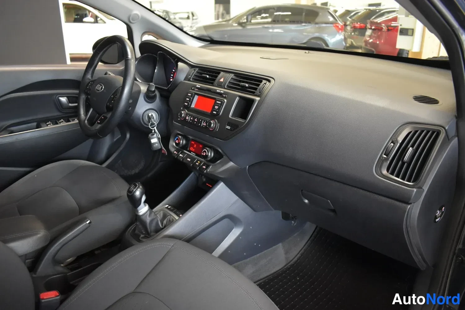 Sininen Kia Rio 2013, ulkokuva 9 – Raisio