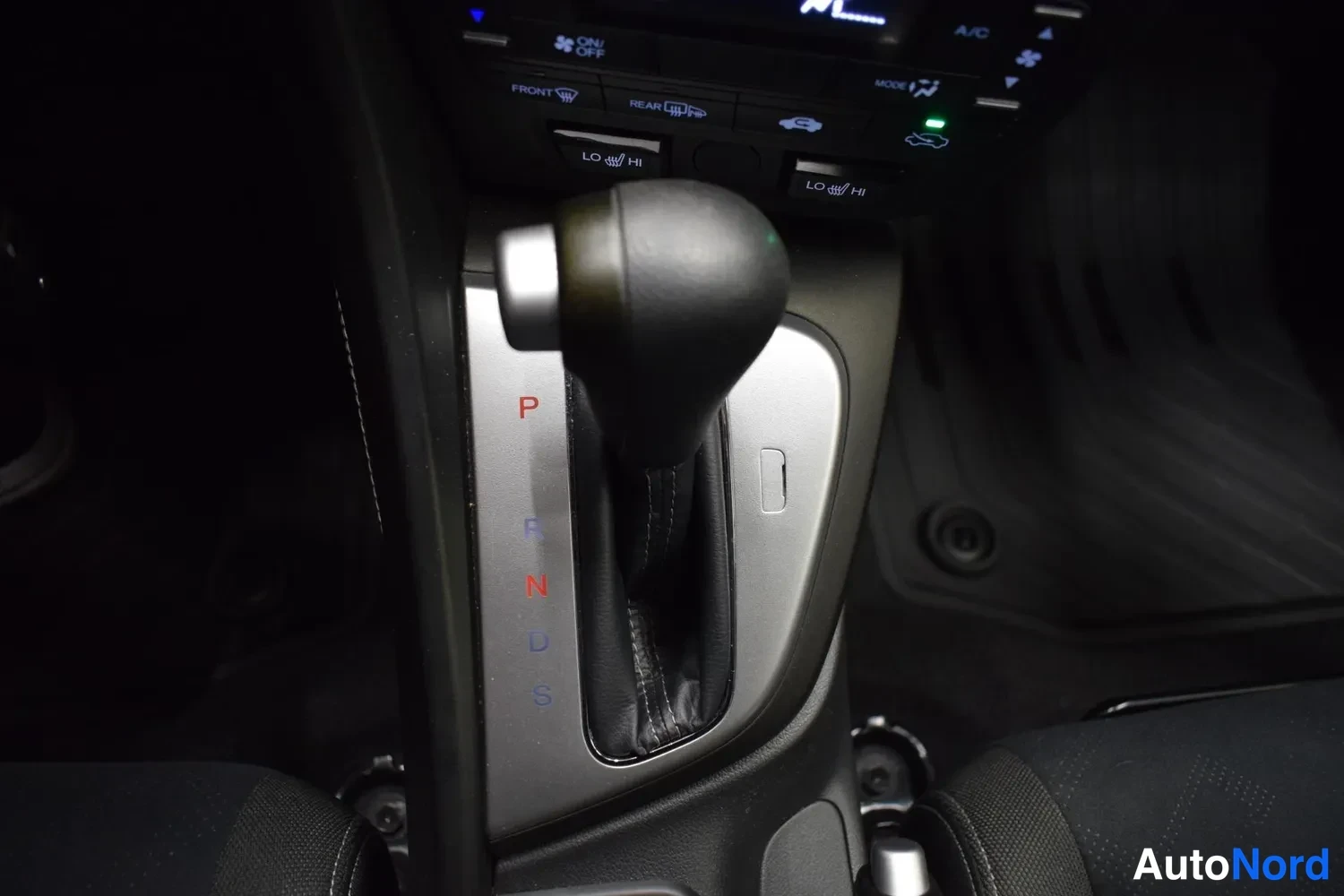 Punainen Honda Civic Tourer 2015, ulkokuva 12 – Raisio