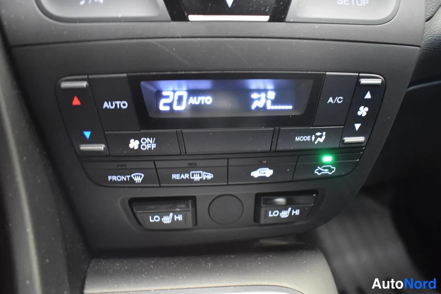 Punainen Honda Civic Tourer 2015, ulkokuva 13 – Raisio
