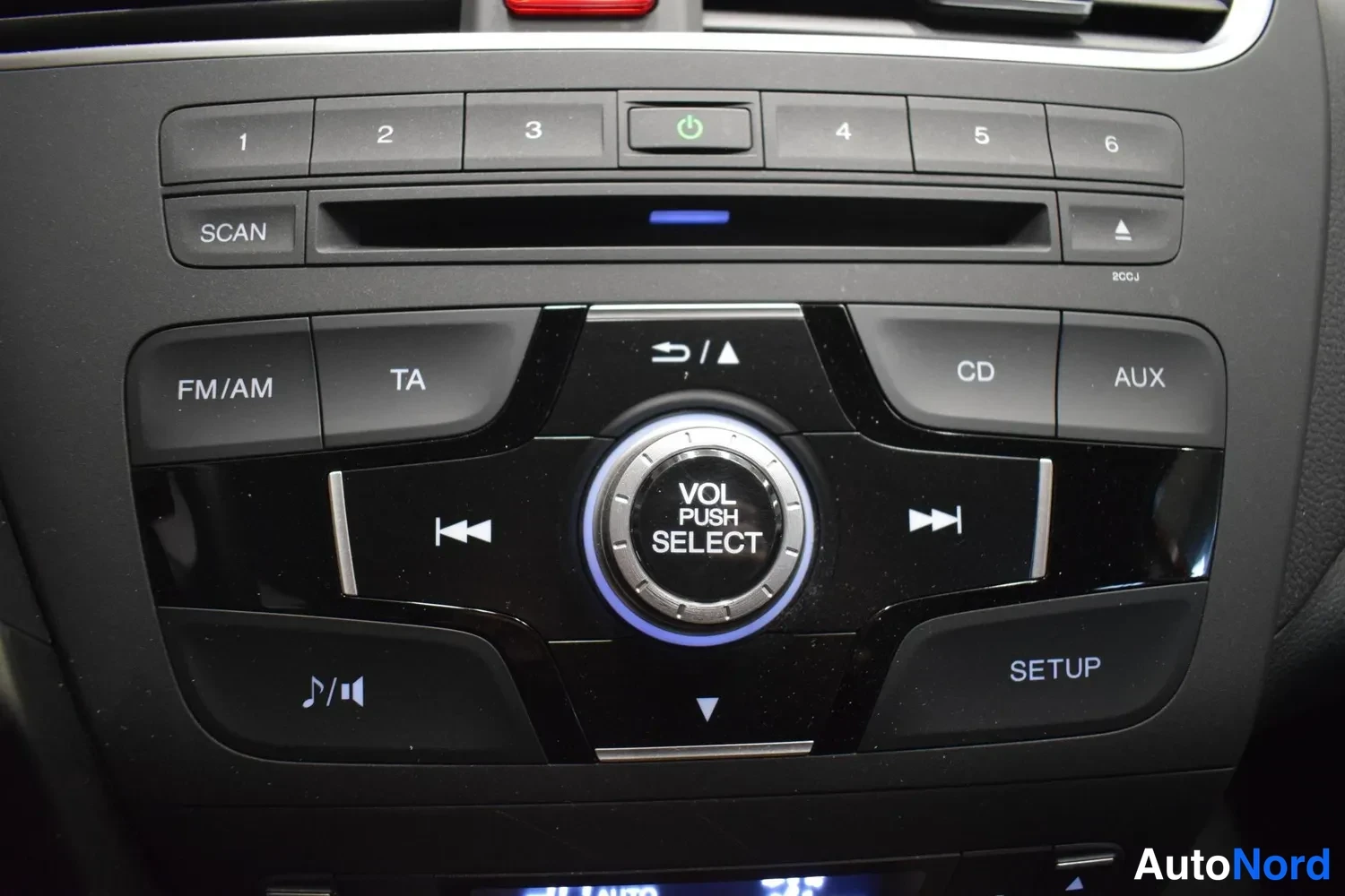 Punainen Honda Civic Tourer 2015, ulkokuva 14 – Raisio