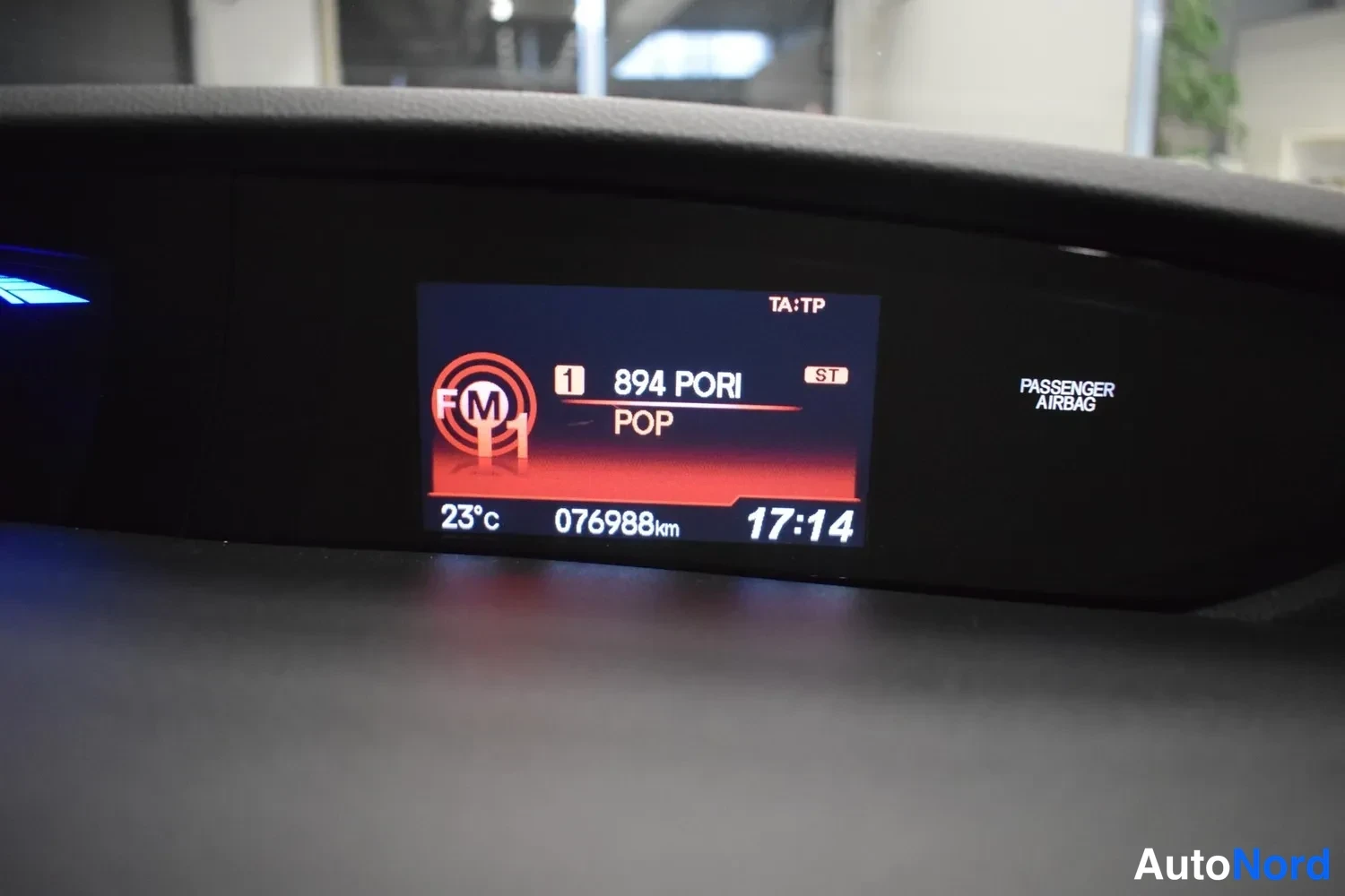 Punainen Honda Civic Tourer 2015, ulkokuva 15 – Raisio