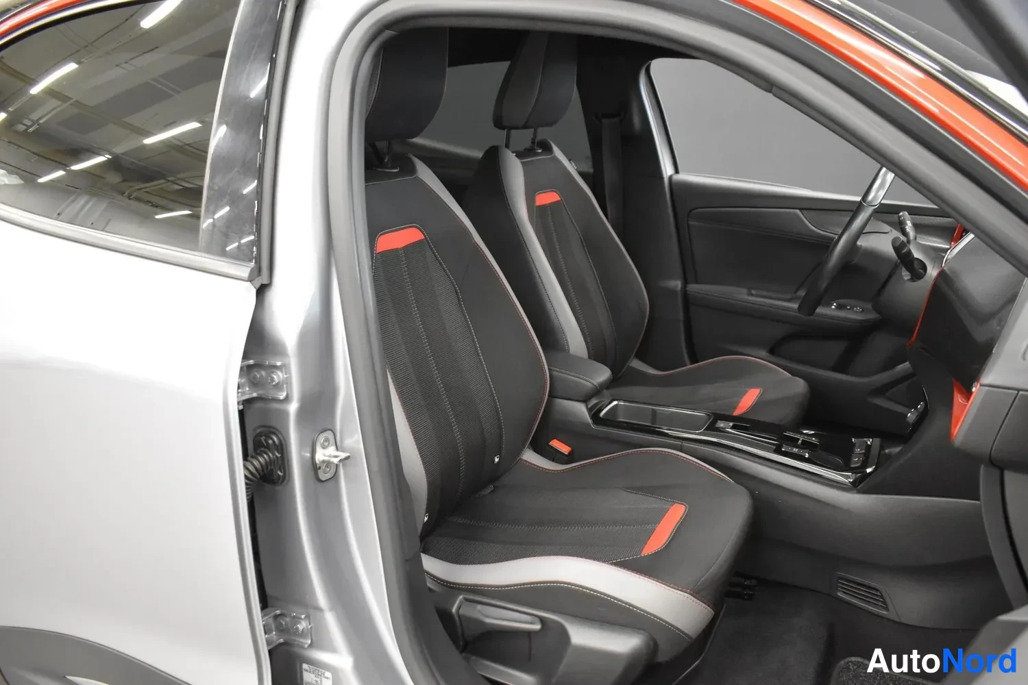 Harmaa Opel Mokka-e 2022, ulkokuva 9 – Raisio