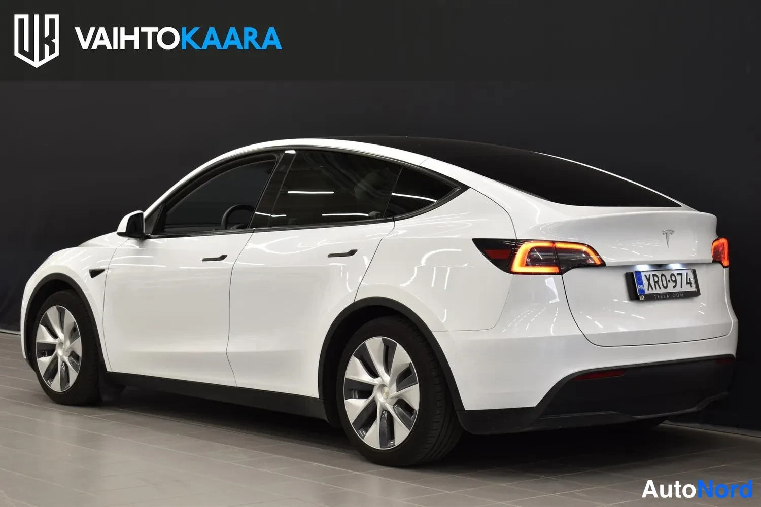 Valkoinen Tesla Model Y 2023, ulkokuva 3 – Raisio