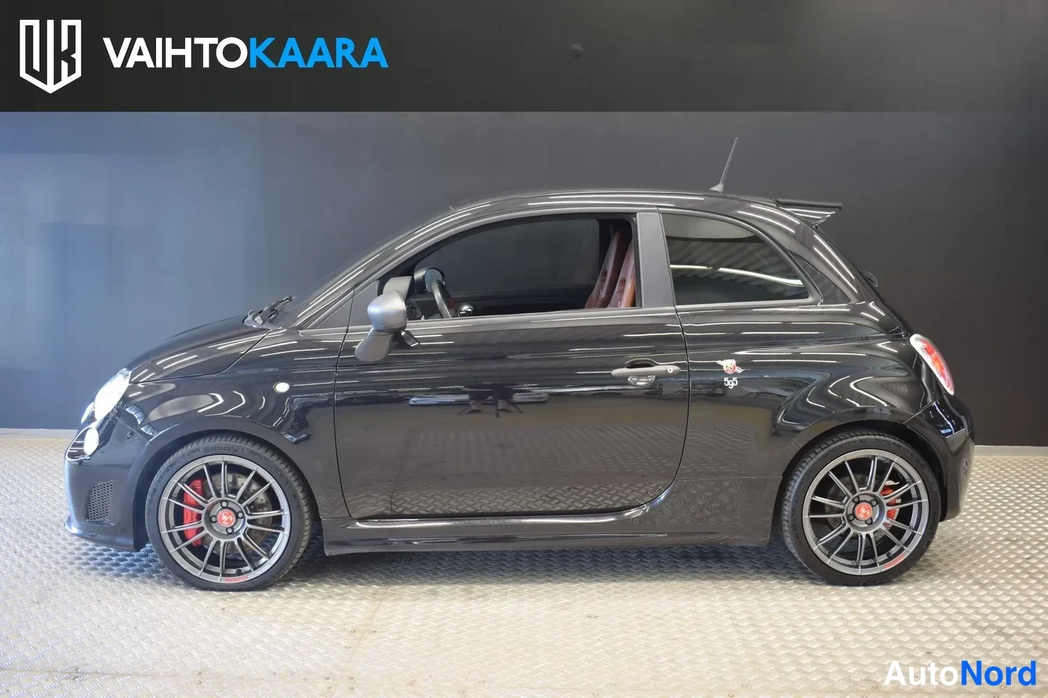 Musta Fiat 500 2015, ulkokuva 2 – Raisio