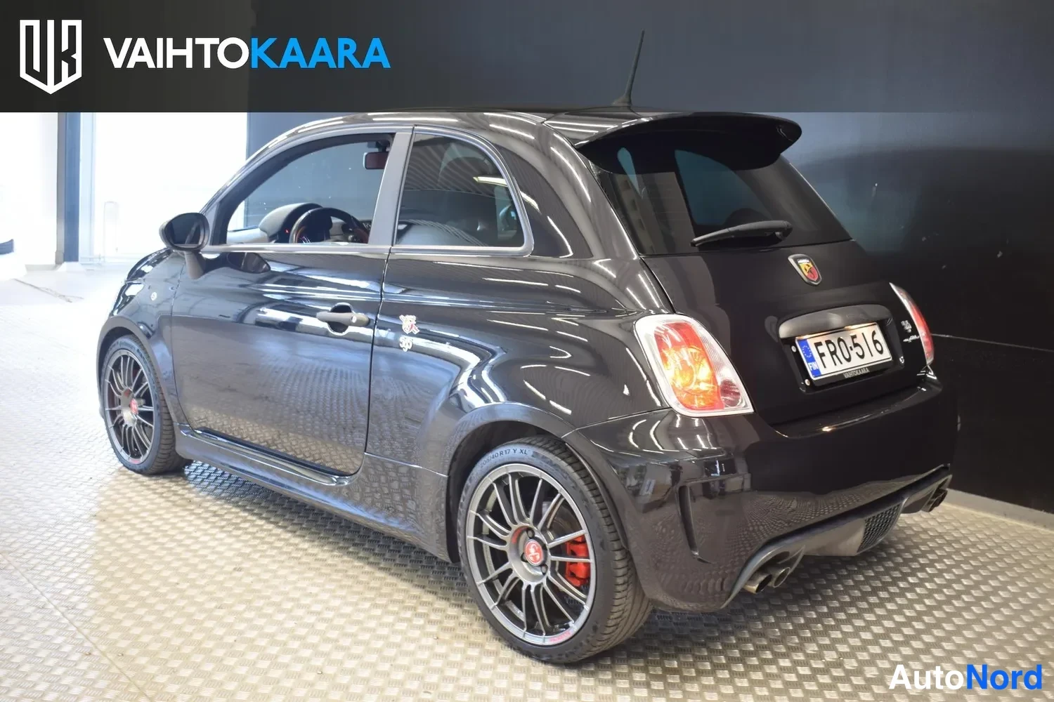 Musta Fiat 500 2015, ulkokuva 3 – Raisio