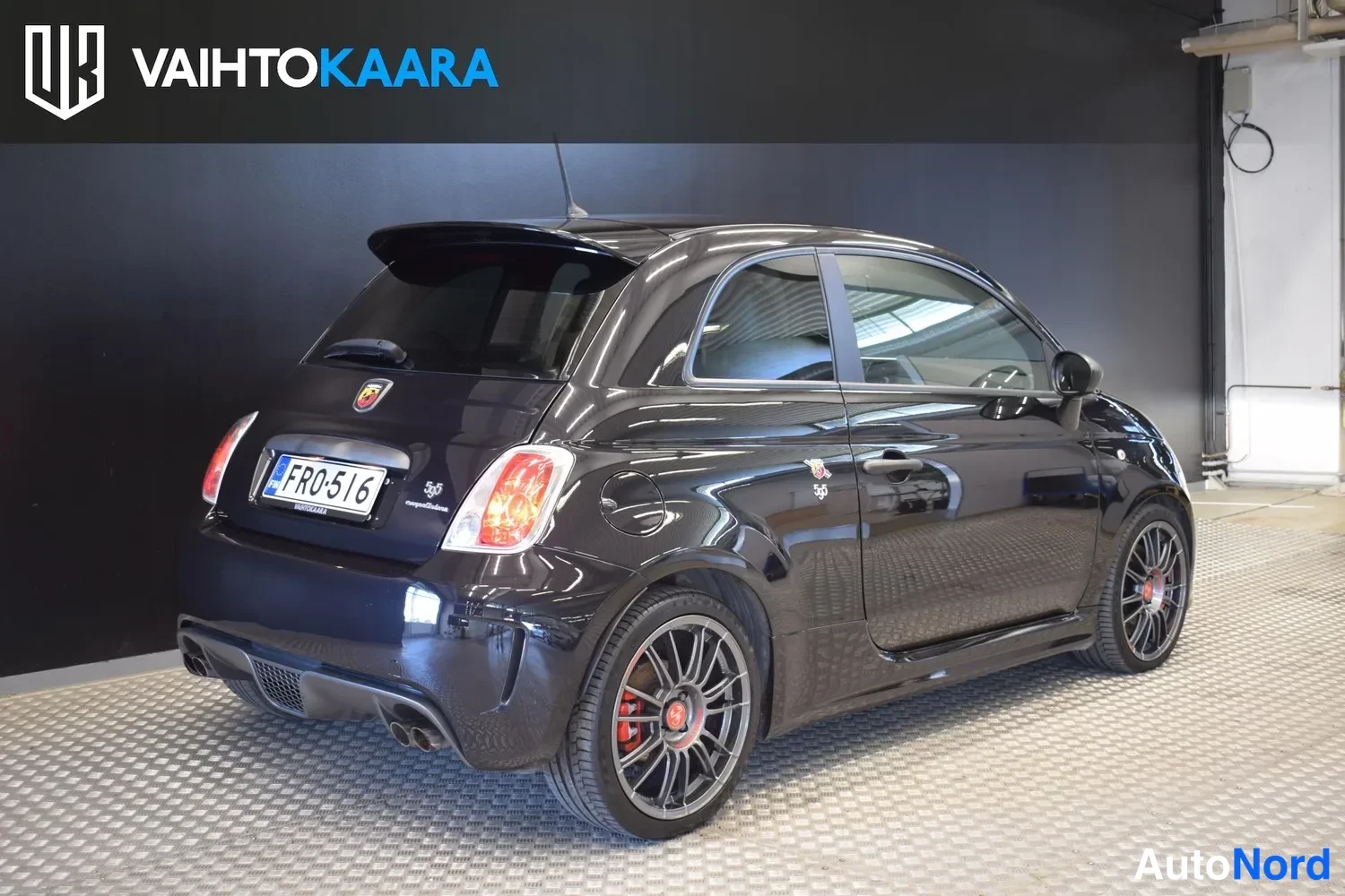 Musta Fiat 500 2015, ulkokuva 4 – Raisio