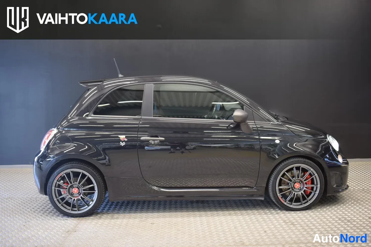 Musta Fiat 500 2015, ulkokuva 5 – Raisio