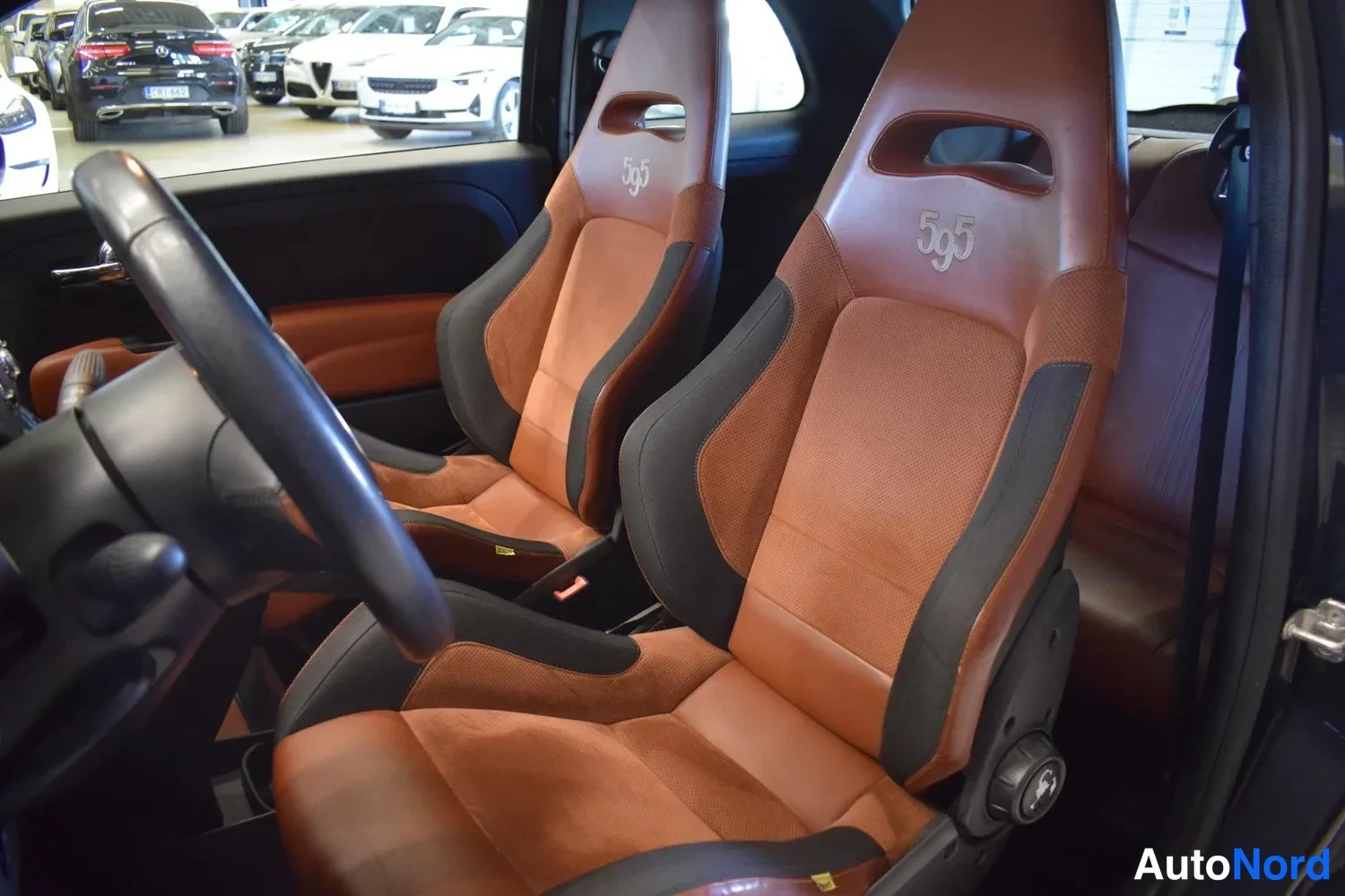 Musta Fiat 500 2015, ulkokuva 9 – Raisio