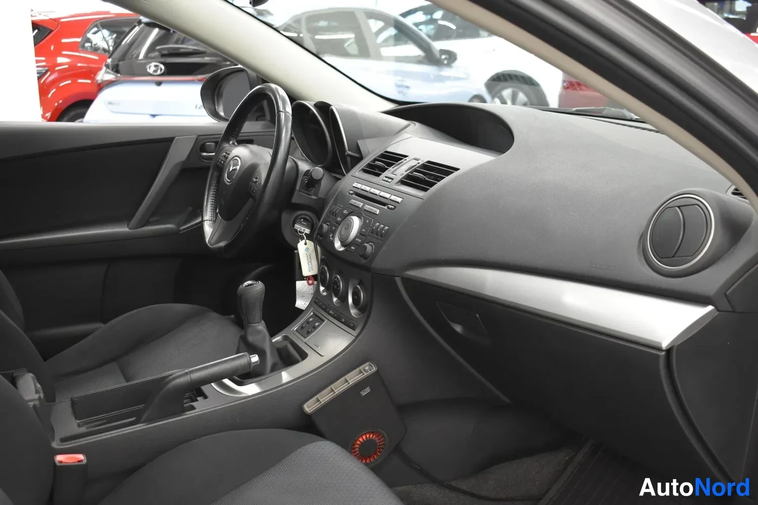 Harmaa Mazda 3 2010, ulkokuva 13 – Raisio