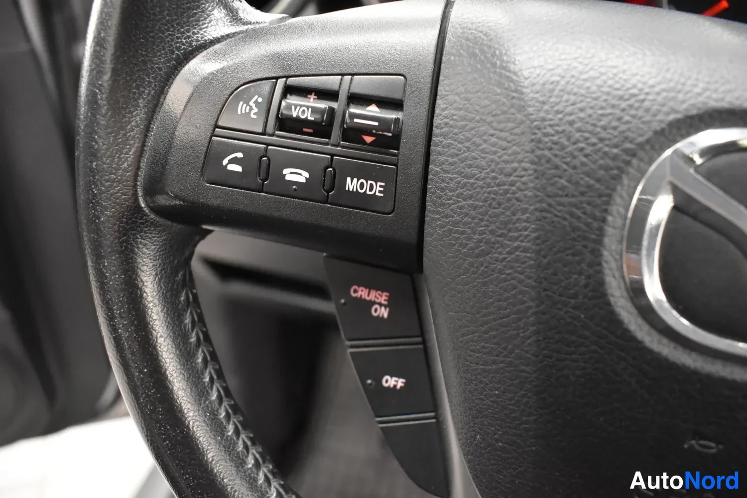 Harmaa Mazda 3 2010, ulkokuva 15 – Raisio