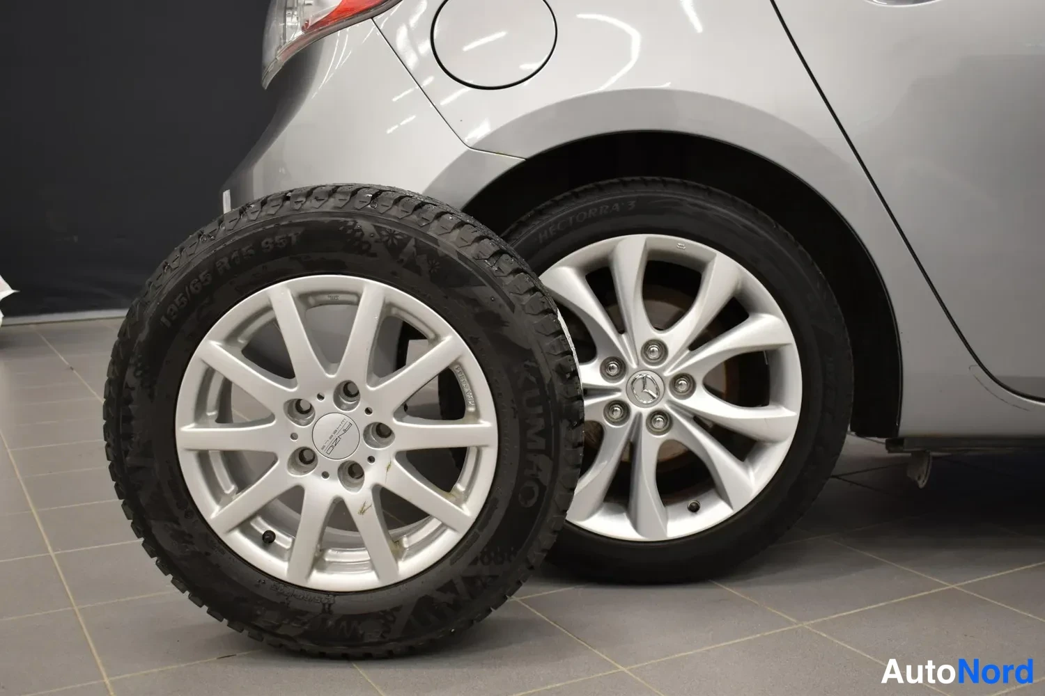 Harmaa Mazda 3 2010, ulkokuva 19 – Raisio