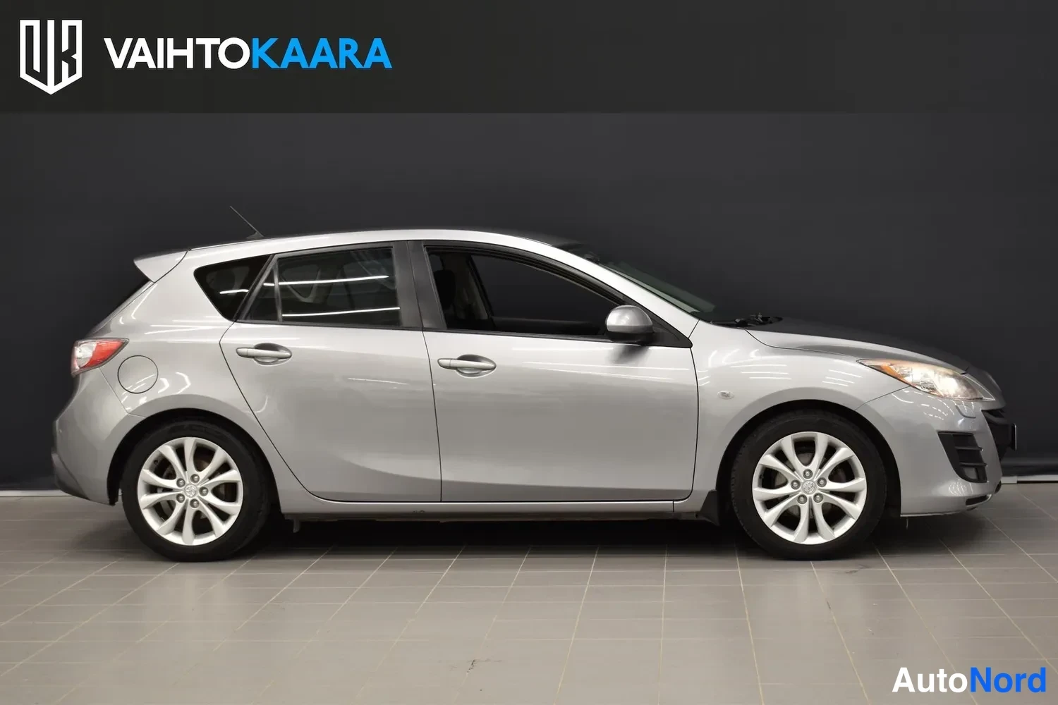 Harmaa Mazda 3 2010, ulkokuva 5 – Raisio