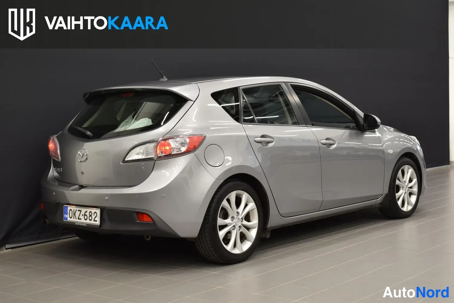 Harmaa Mazda 3 2010, ulkokuva 6 – Raisio
