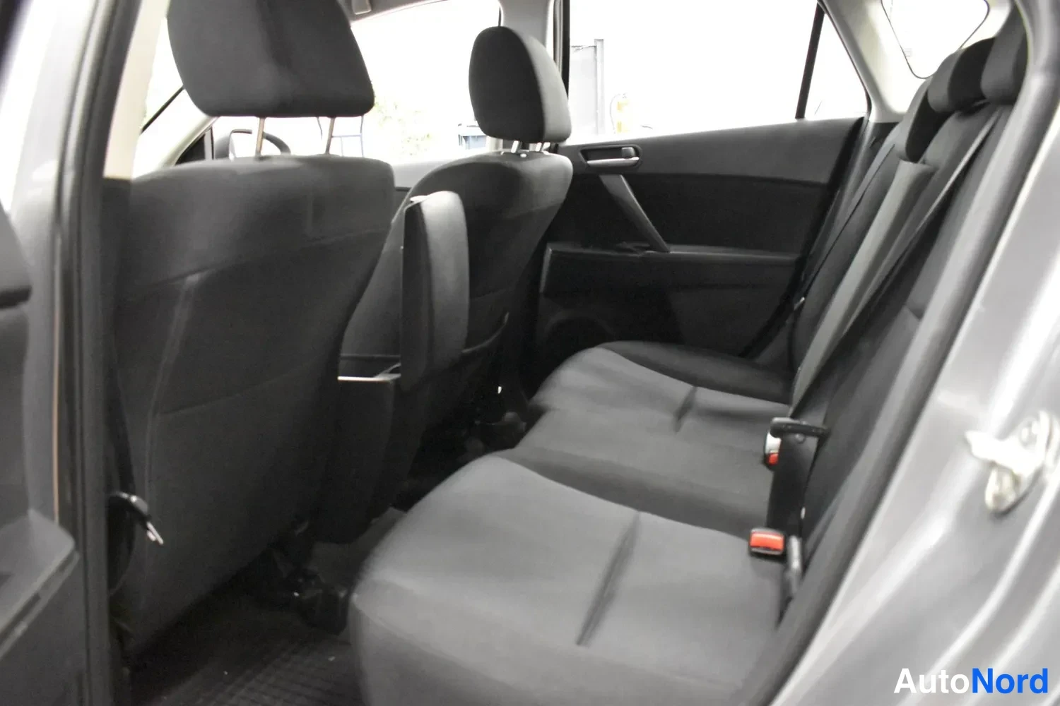 Harmaa Mazda 3 2010, ulkokuva 10 – Raisio