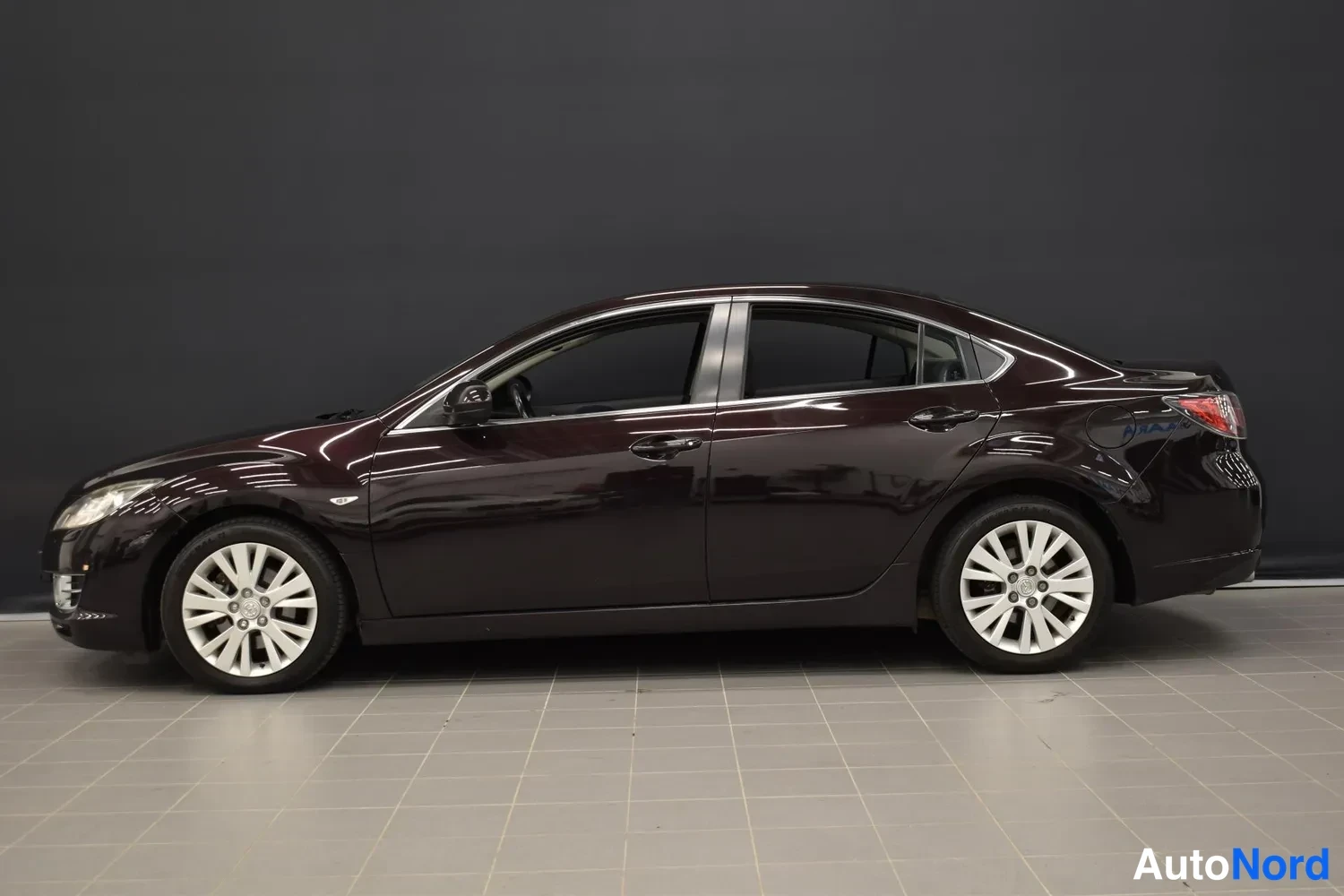 Punainen Mazda 6 2009, ulkokuva 2 – Raisio