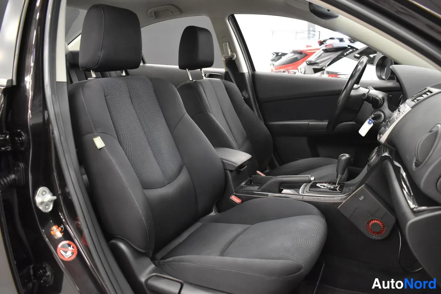 Punainen Mazda 6 2009, ulkokuva 11 – Raisio