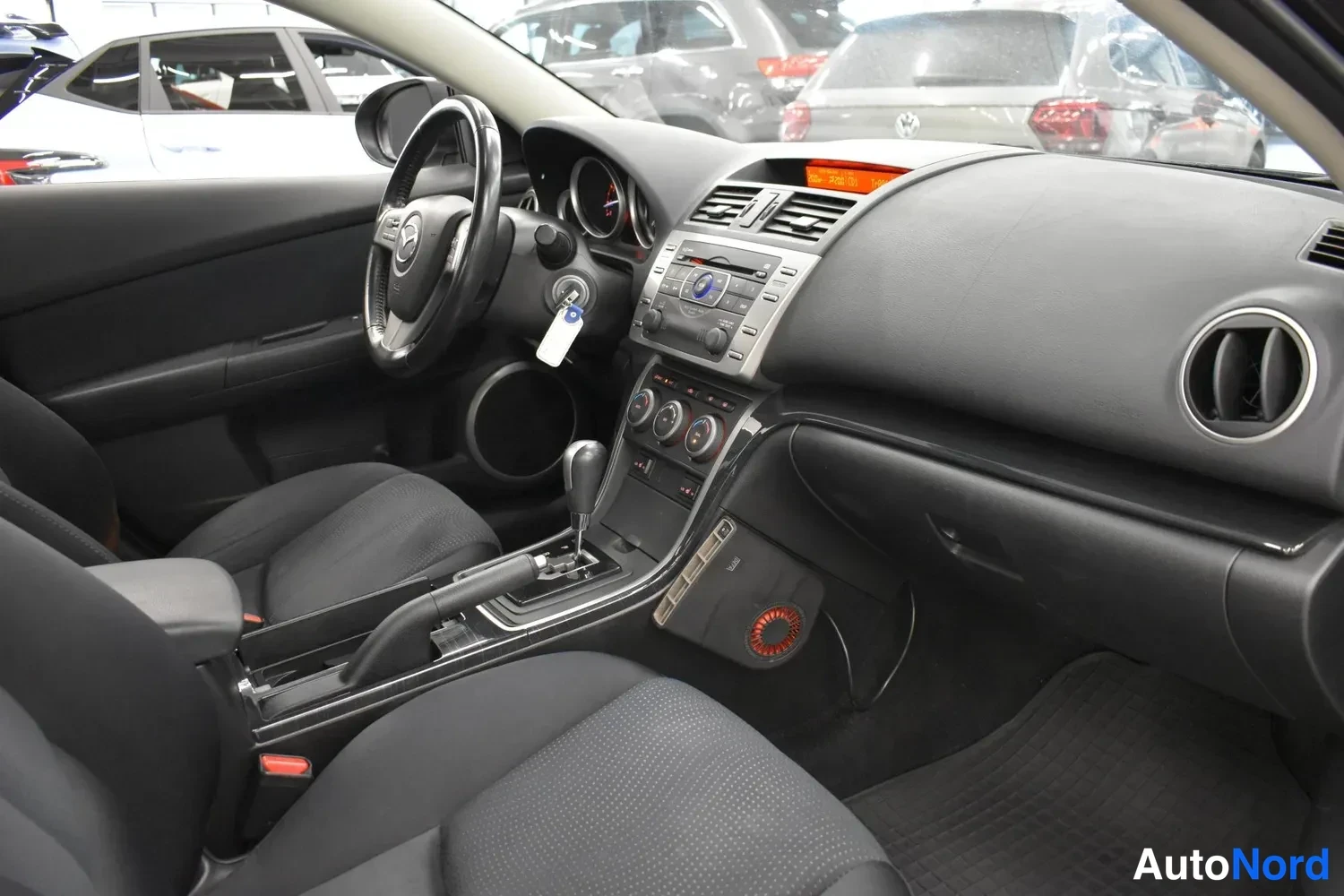 Punainen Mazda 6 2009, ulkokuva 12 – Raisio