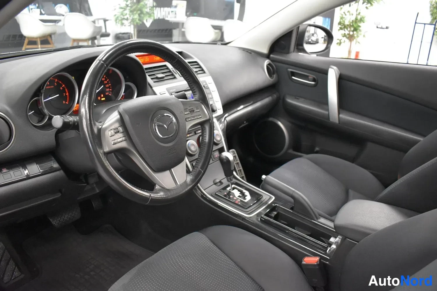 Punainen Mazda 6 2009, ulkokuva 8 – Raisio
