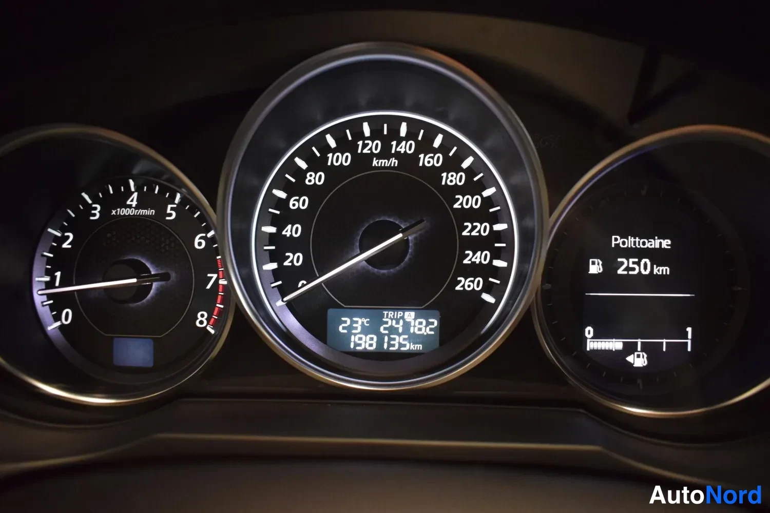 Punainen Mazda 6 2013, ulkokuva 13 – Raisio