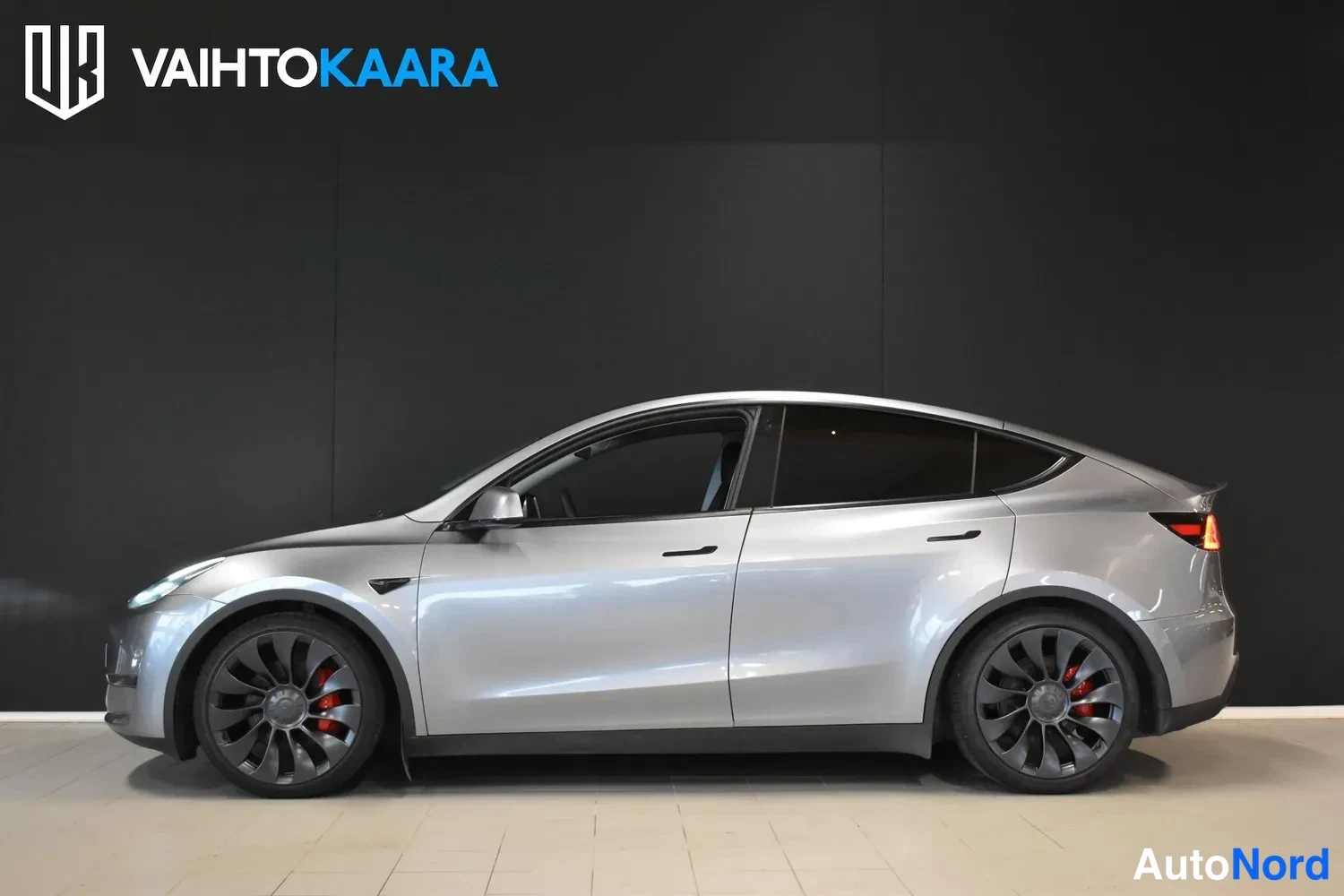 Hopea Tesla Model Y Performance 2023, ulkokuva 2 – Raisio