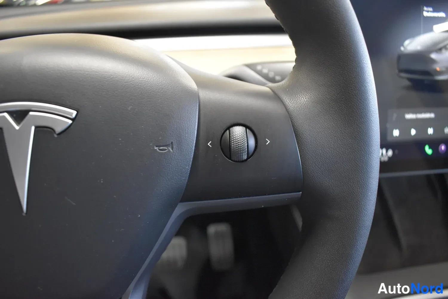 Hopea Tesla Model Y Performance 2023, ulkokuva 20 – Raisio