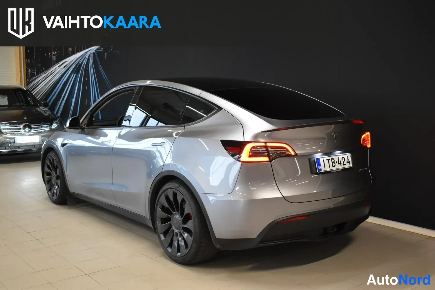 Hopea Tesla Model Y Performance 2023, ulkokuva 3 – Raisio
