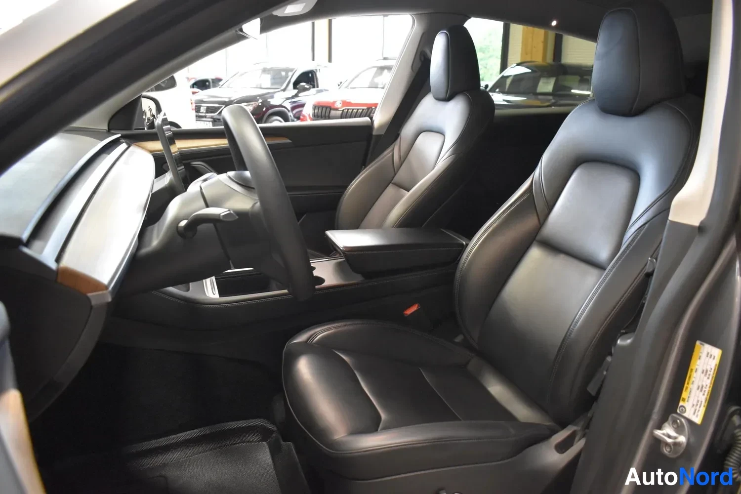 Hopea Tesla Model Y Performance 2023, ulkokuva 7 – Raisio