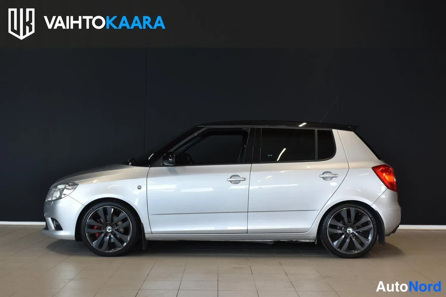 Harmaa Skoda Fabia 2011, ulkokuva 2 – Raisio