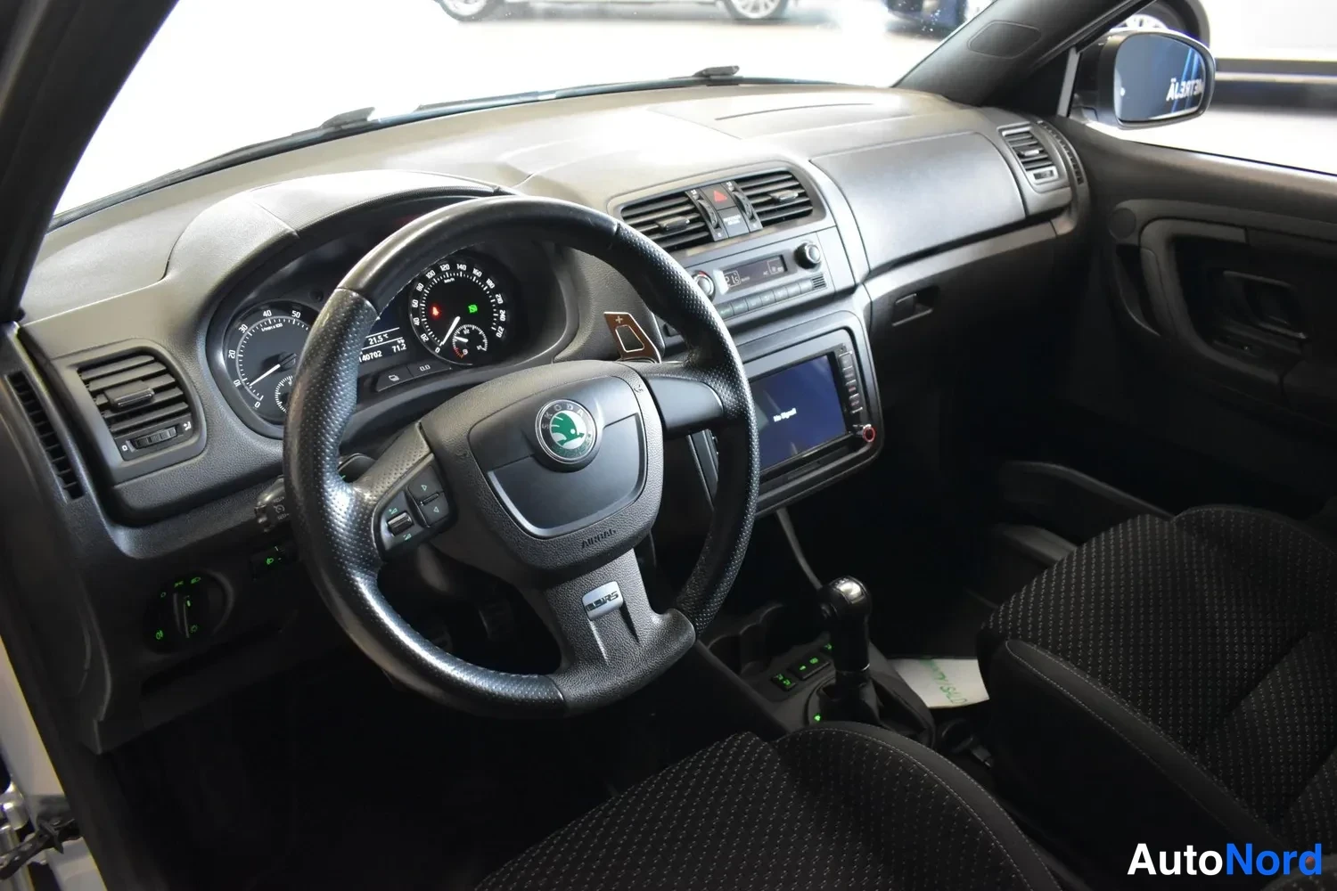 Harmaa Skoda Fabia 2011, ulkokuva 8 – Raisio