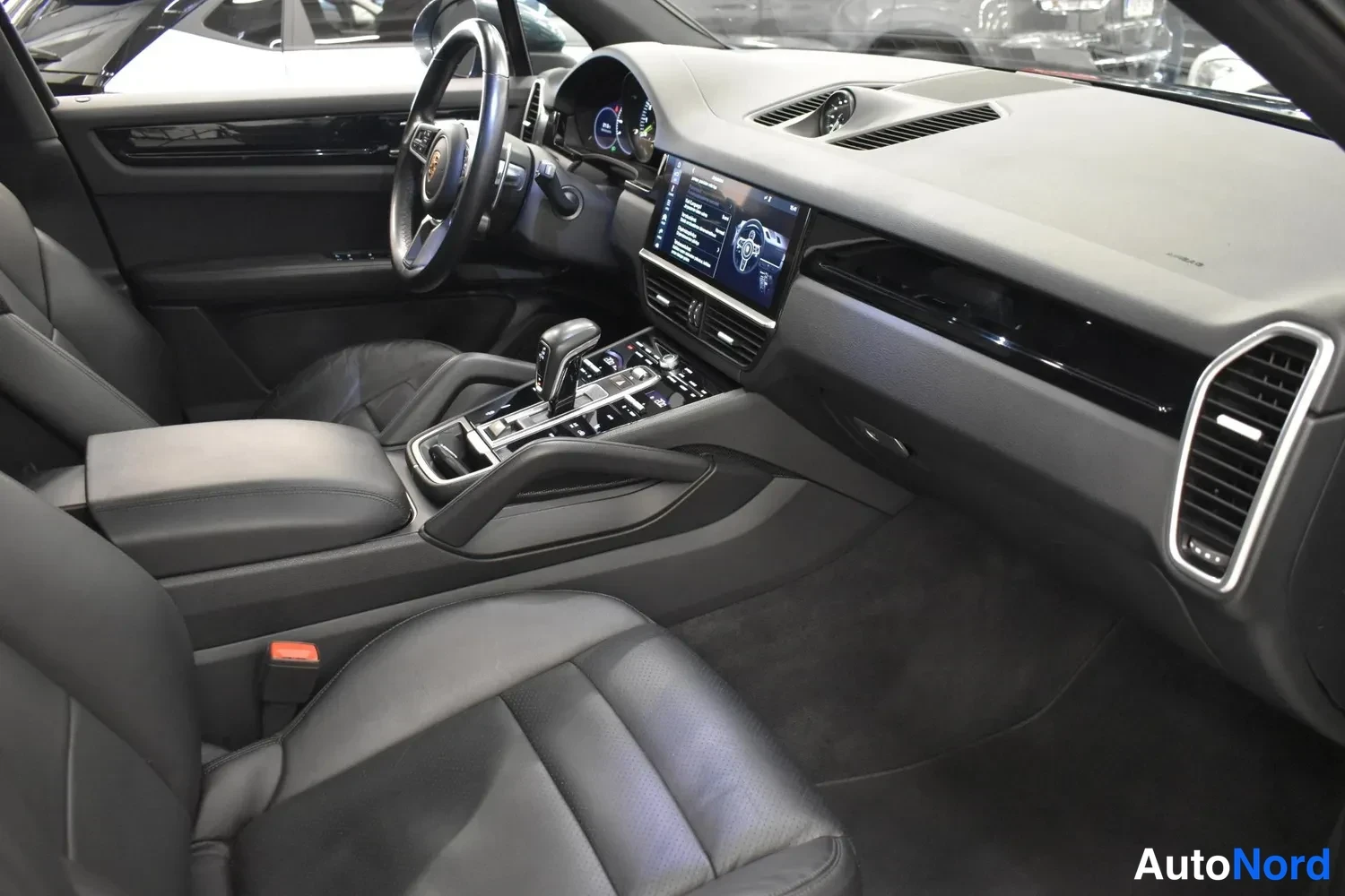 Sininen Porsche Cayenne 2019, ulkokuva 12 – Raisio
