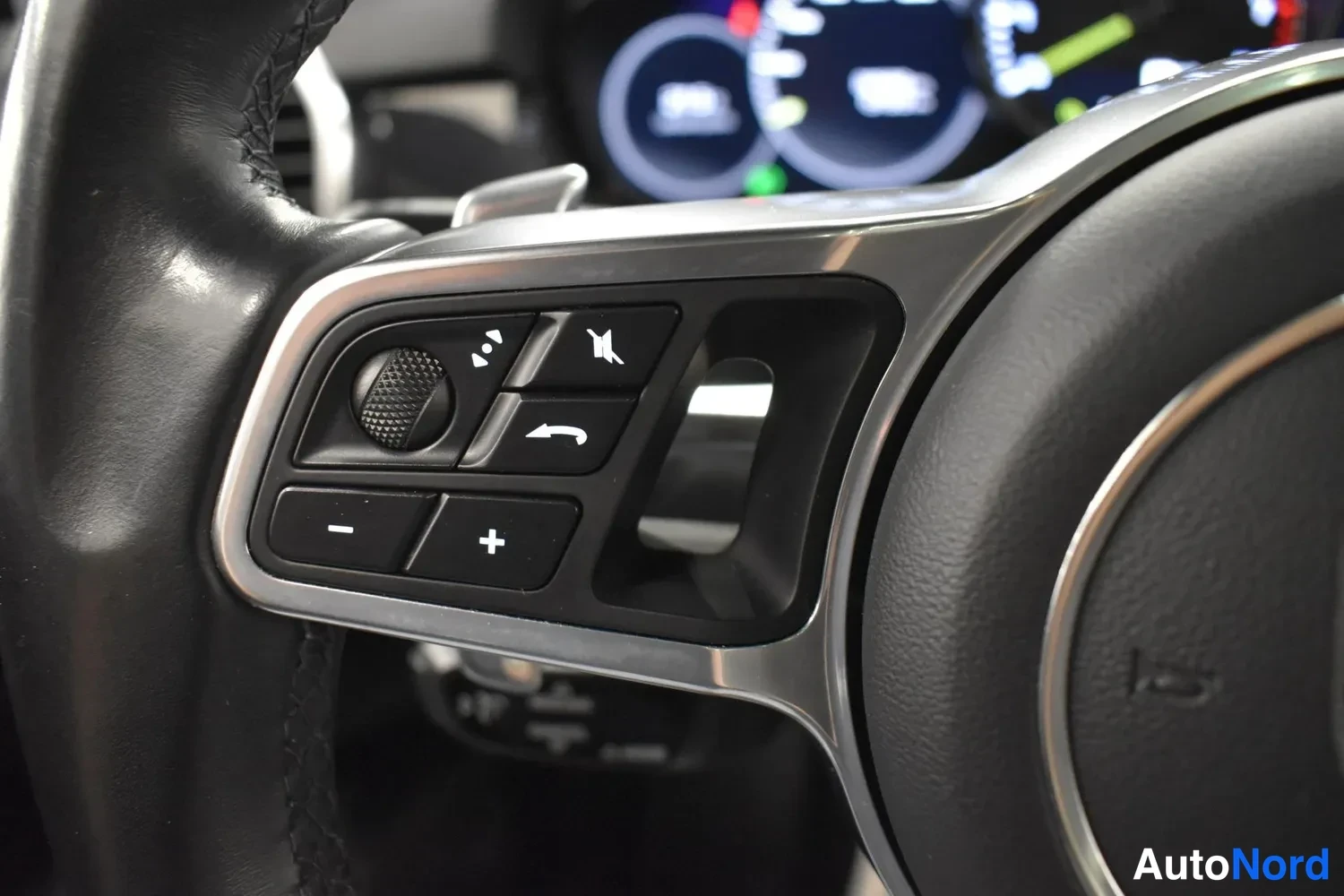 Sininen Porsche Cayenne 2019, ulkokuva 14 – Raisio