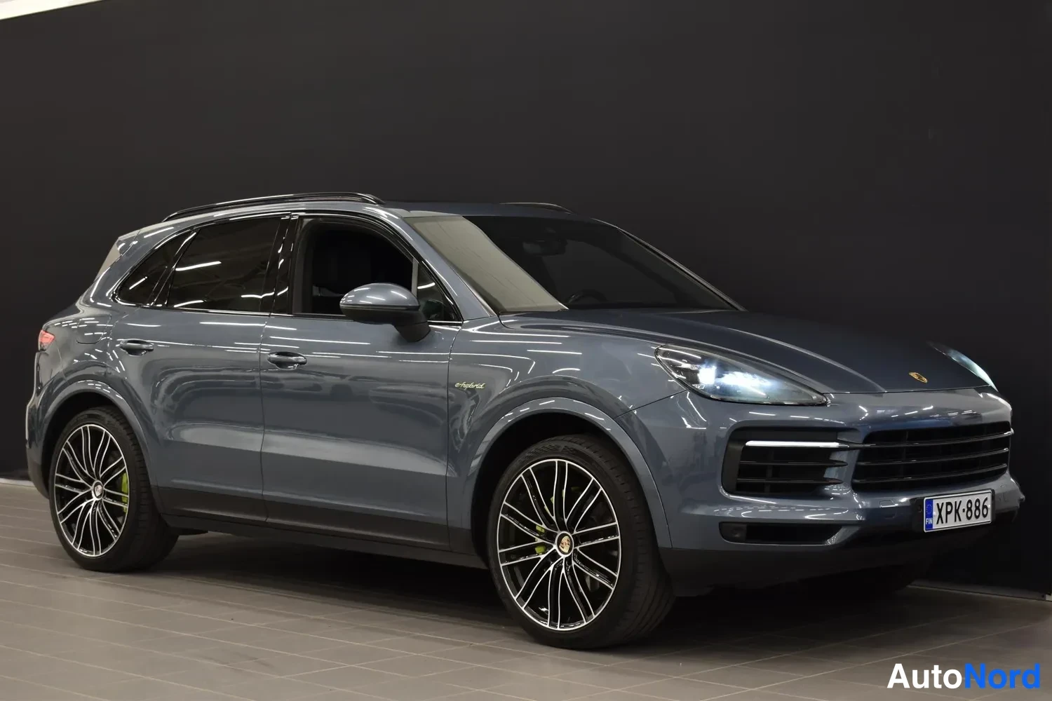 Sininen Porsche Cayenne 2019, ulkokuva 4 – Raisio
