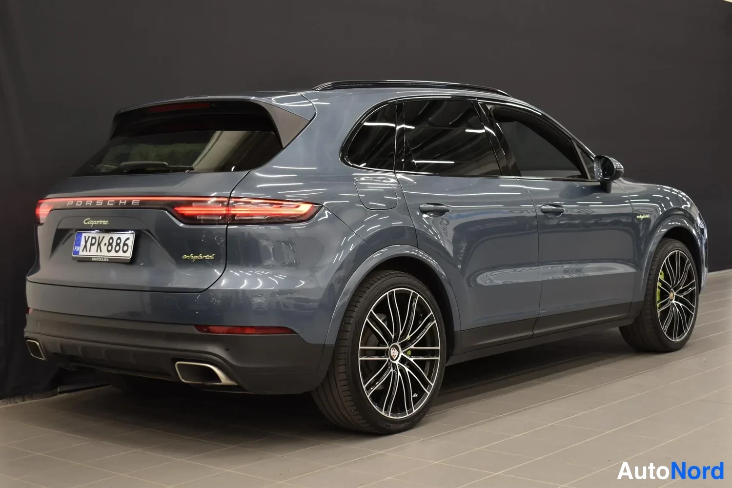 Sininen Porsche Cayenne 2019, ulkokuva 6 – Raisio