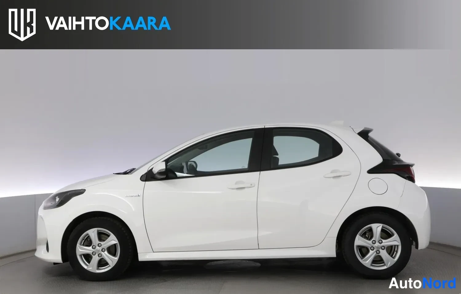 Valkoinen Toyota Yaris 2021, ulkokuva 2 – Raisio