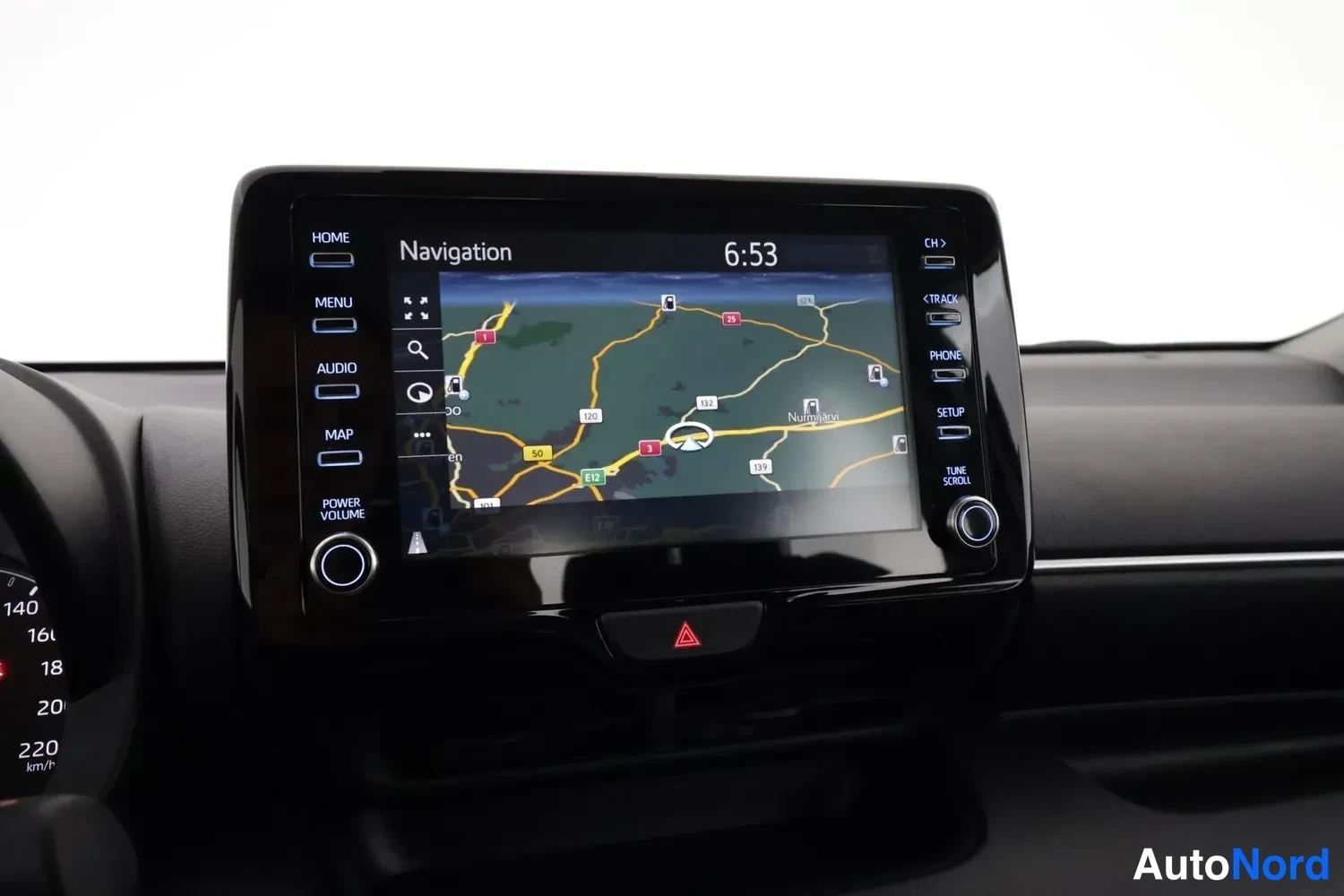 Valkoinen Toyota Yaris 2021, ulkokuva 8 – Raisio
