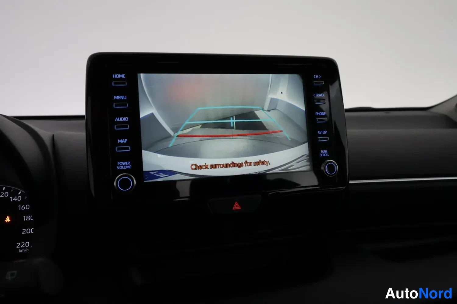Valkoinen Toyota Yaris 2021, ulkokuva 9 – Raisio