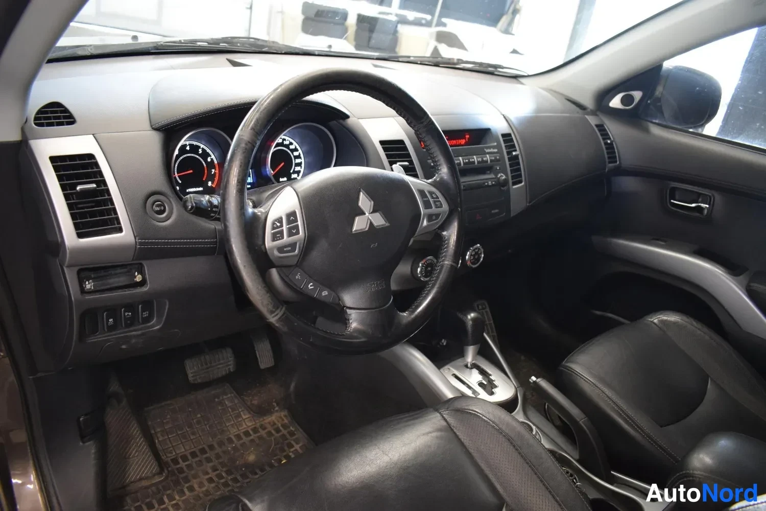Ruskea Mitsubishi Outlander 2011, ulkokuva 2 – Raisio