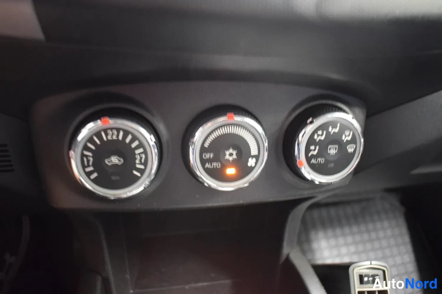 Ruskea Mitsubishi Outlander 2011, kuva 26