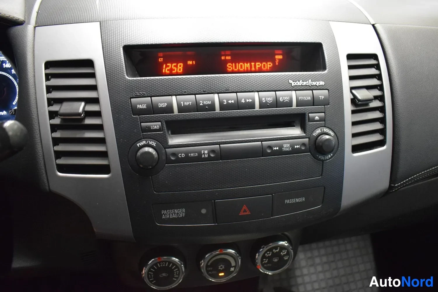 Ruskea Mitsubishi Outlander 2011, kuva 27